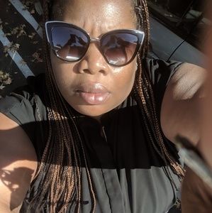 Meet your Posher, Brenda